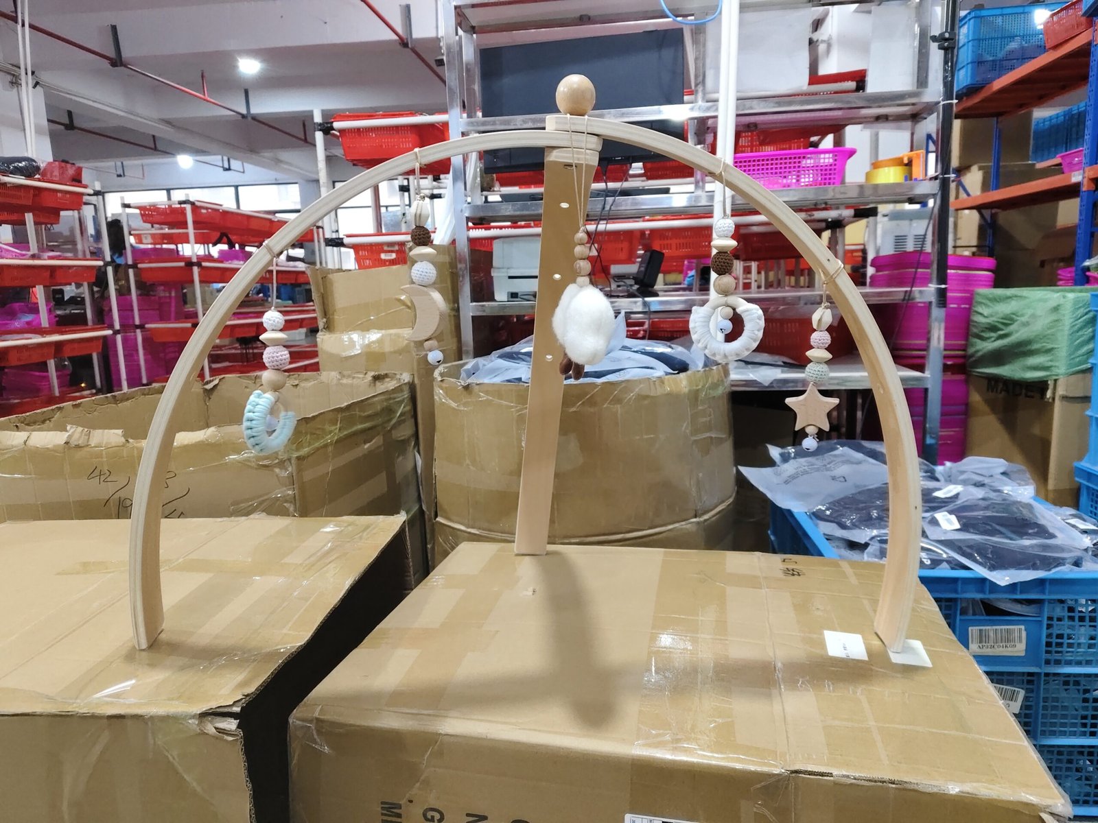 Gimnasio de Actividades de Madera para Bebé – Estimulación Temprana Montessori - Imagen 8
